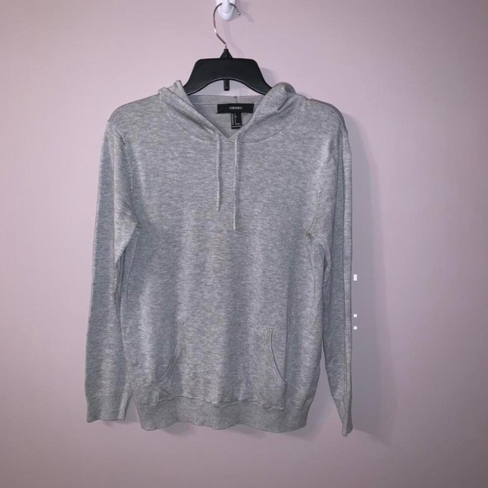 Grey thin forever 21 size small hooded sweater with pockets